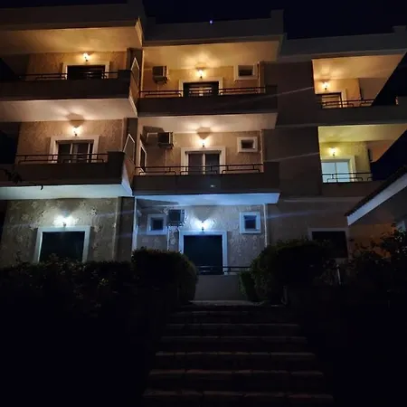 Amelie's & * Sarandë
